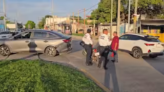 Pareja en moto termina en el hospital tras fuerte choque en Campeche