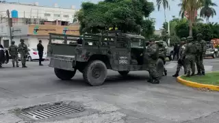 El también empresario y su hija resultaron lesionados, dos policías y un presunto agresor perdieron la vida en el lugar