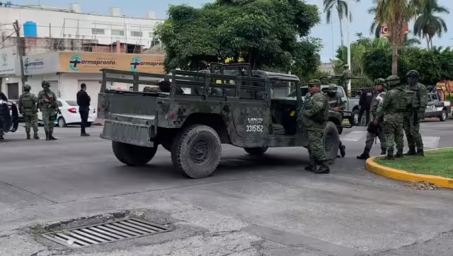 El también empresario y su hija resultaron lesionados, dos policías y un presunto agresor perdieron la vida en el lugar