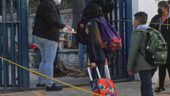 Consulta en cuáles escuelas estará este horario extendido