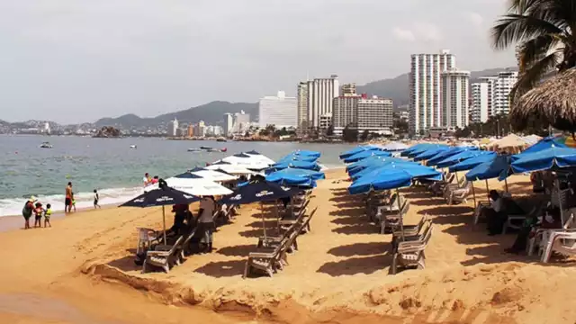 Las playas de Acapulco lucieron vacías esta Navidad