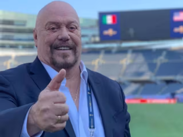 Enrique Bermúdez dejará de narrar partidos, ya que buscará pasar más tiempo con su esposa e hijos