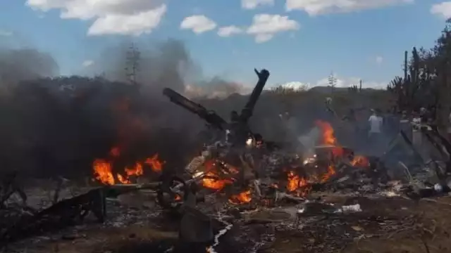 El accidente de aéreo ocurrió pasadas las 15:00 horas, al parecer la aeronave de ala rotativa perdió el control y cayó en una de las zonas montañosas de la zona militar.
