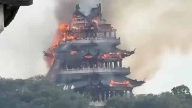 El fuego ocurrió la madrugada del 12 de noviembre y consumió por completo la estructura de madera.