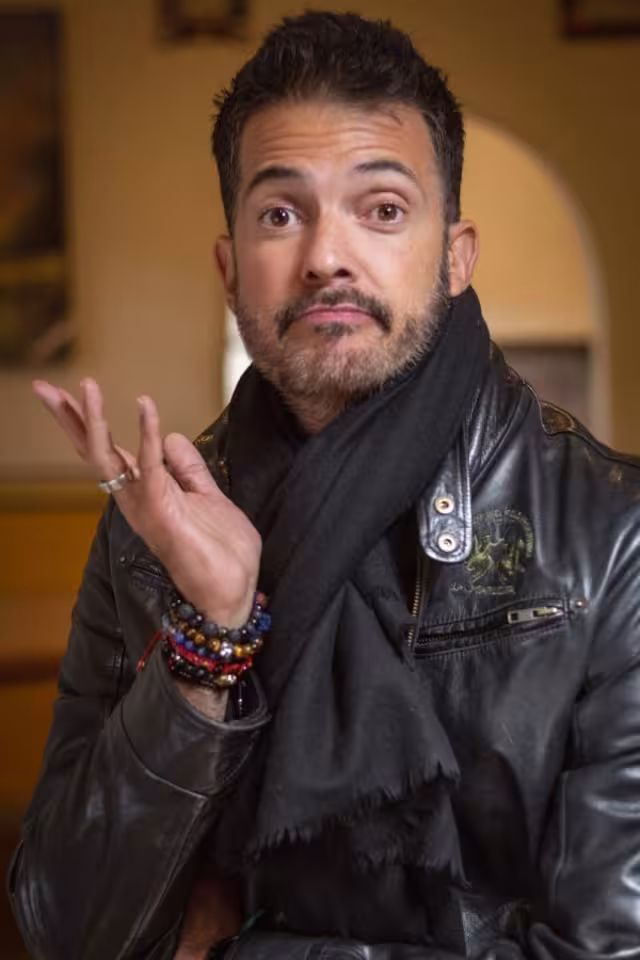 Fernando del Solar se dedicó a dar conferencias sobre su experiencia con el cáncer y motivacionales, junto a su esposa, Anna Ferro