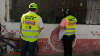 Se verificaban que los puestos cuenten con gel antibacterial y no atiendan a personas que no porten su cubrebocas