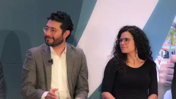Marath Baruch Bolaños López y Luisa María Alcalde Marath Baruch Bolaños López y Luisa María Alcalde