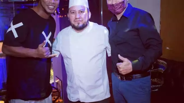 Ivan Puc ha tenido la dicha de albergar en sus restaurantes a artistas, famoso y estrellas de futbol de la talla de Ronaldinho Gaúcho