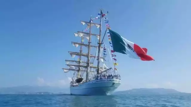 Buque Escuela Cuauhtémoc abre sus puertas a Progreso