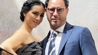 Desde finales de 2020, Claudia Lizaldi y Raúl Paz sostienen una relación amorosa, la cual presume terminará en boda