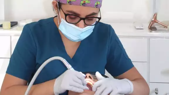 Las infecciones bucales también pueden ser mortales, si llegan al torrente sanguíneo, aseguraron Las infecciones bucales también pueden ser mortales, si llegan al torrente sanguíneo, aseguraron