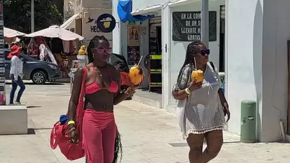 Las familias tuvieron estadías menores a una hora a causa del calor Las familias tuvieron estadías menores a una hora a causa del calor