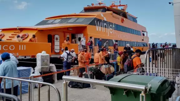 Este cruce diario lo llevan a cabo dos empresas navieras