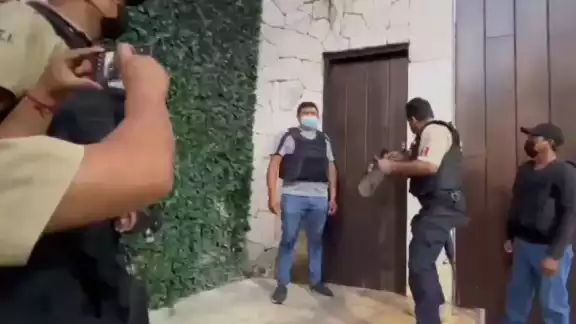 Elementos de la FGE Campeche arribaron al lugar en compañía de su titular Renato Sales Heredia