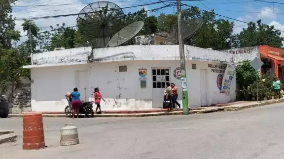 Funcionarios informan sobre los riesgos de incendios causados por artefactos explosivos y destacan la importancia de medidas preventivas Funcionarios informan sobre los riesgos de incendios causados por artefactos explosivos y destacan la importancia de medidas preventivas