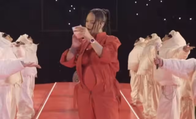 Fenty Beauty maquillaje que Rihanna uso en el show