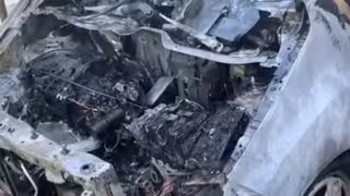 El auto se incendió frente a una papelería en Chetumal