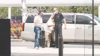 Ted Cruz llegó escoltado al aeropuerto de Cancún