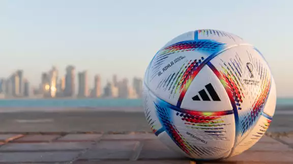 Al Rihla presenta una nueva forma distinta a balones usados en anteriores mundiales