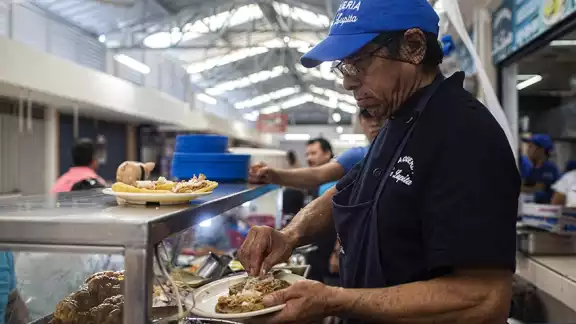 En Mérida, la historia y la modernidad conviven en armonía, además de que hay sitios donde los visitantes pueden comer rico y barato En Mérida, la historia y la modernidad conviven en armonía, además de que hay sitios donde los visitantes pueden comer rico y barato