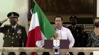 Mauricio Vila da el Grito de Independencia en Yucatán