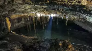 Conoce el cenote Papakal; está ubicado en "La Casa Oscura de la Culebra"