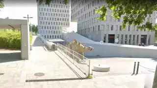 Hombre muere atrapado dentro de una reproducción de dinosaurio en España