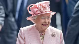 Tras su muerte, la batuta de la Corona británica pasa a manos de su primogénito, Carlos III