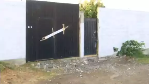 El domicilio de la failia asesinada en Tultepec quedó a resguardo de las autoridades El domicilio de la failia asesinada en Tultepec quedó a resguardo de las autoridades