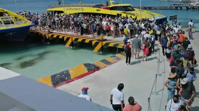 En siete años, el muelle de Isla Mujeres pasó de recibir 3.1 a 5.5 millones de usuarios anuales, según Apiqroo