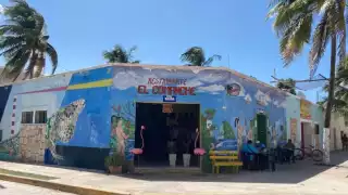 Este es uno de los comercios que están viéndose afectados por el nombramiento de Sisal como pueblo Mágico