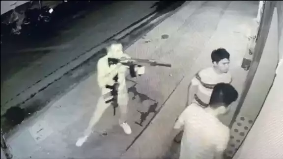 El incidente ocurrió esta madrugada en un negocio localizado en el centro de Bacalar El incidente ocurrió esta madrugada en un negocio localizado en el centro de Bacalar