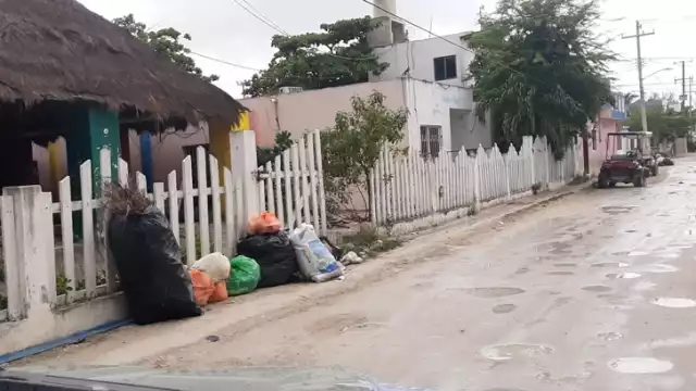 El pago de volquetes para sacar la basura de Holbox es de cinco mil pesos por unidad