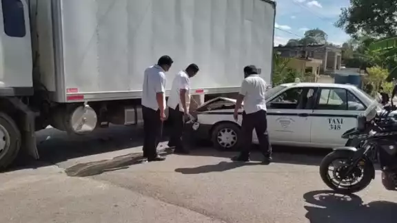 Paramédicos acudieron a brindar los servicios, pero el chófer no lo requirió Paramédicos acudieron a brindar los servicios, pero el chófer no lo requirió