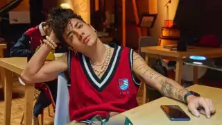 Saak formó parte del equipo de Laura Pausini en La Voz México de 2014