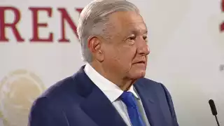 AMLO informa que habrá tránsito a la pobreza franciscana; el tema debe tratarse como austeridad republicana de Estado