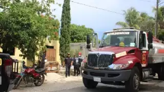 Bomberos acudieron al lugar tras llamado de emergencia. Foto: Alejandro Colli