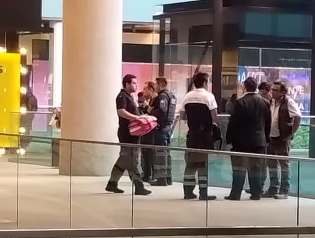 Paramédicos y policías llegaron a brindar apoyo