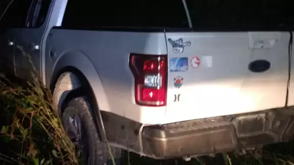 El GPS de la camioneta ayudó a ubicarla, pues fue abandonada detrás de una empresa en la Isla de Cozumel El GPS de la camioneta ayudó a ubicarla, pues fue abandonada detrás de una empresa en la Isla de Cozumel