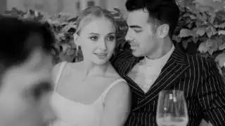 Las fotos que nunca vimos de la boda de Sophie Turner y Joe Jonas