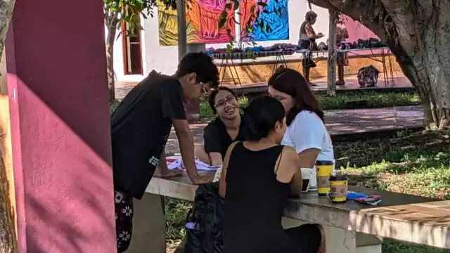 Parque central en José María Morelos sin internet; jóvenes requieren del servicio para estudiar
