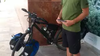 El belga no habla Español, pero que cuenta con contactos para recurrir a traductores que informen sobre sus palabras