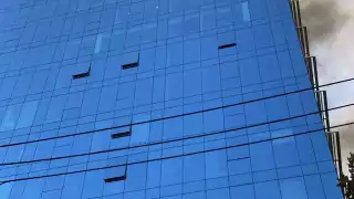 Las llamas habrían consumido el restaurante ubicado en el último piso