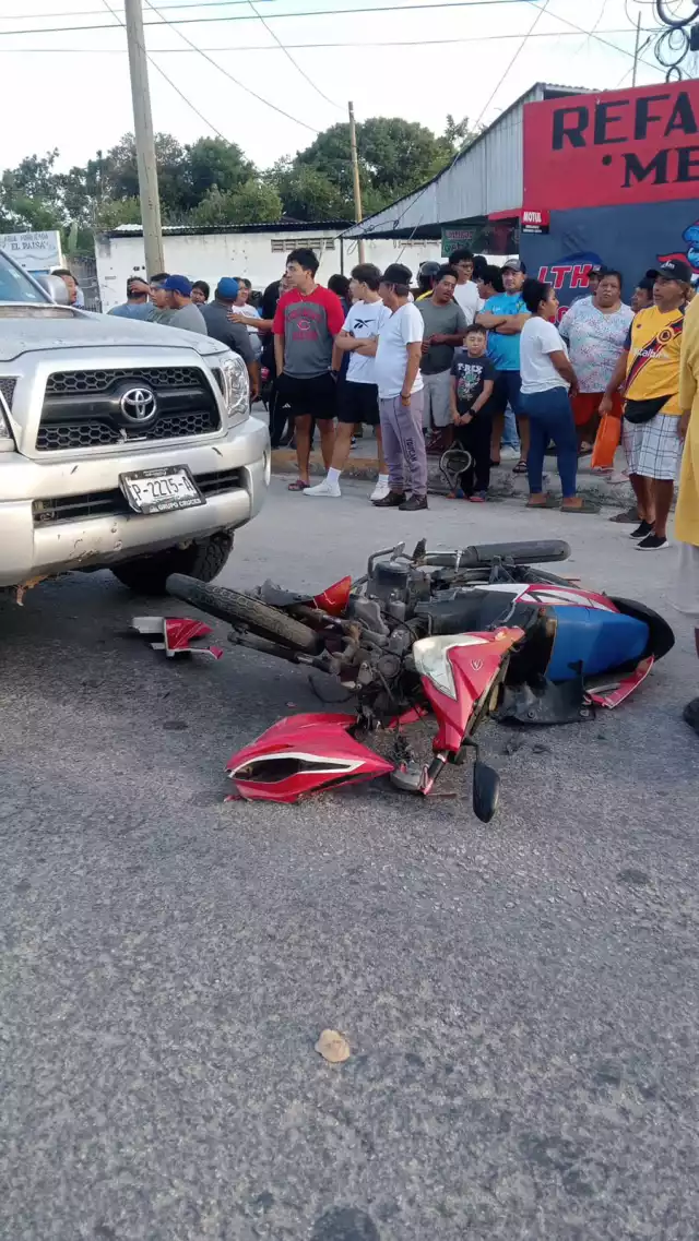 Al parecer la motocicleta fue la que provocó el accidente.