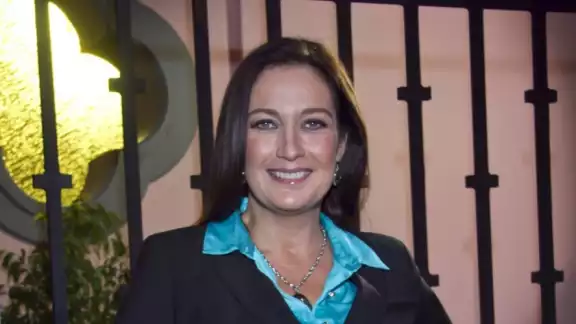 A la actriz no le da pena acudir por despensas A la actriz no le da pena acudir por despensas