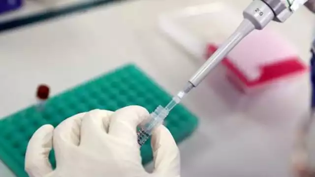 La OMS recomendó oficialmente este viernes dos nuevos tratamientos contra el COVID-19 en casos muy precisos