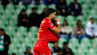 Necaxa inicia con el pie derecho