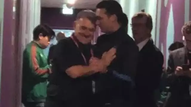 Captan al Tata Martino sonriendo tras lderrota de México ante Argentina