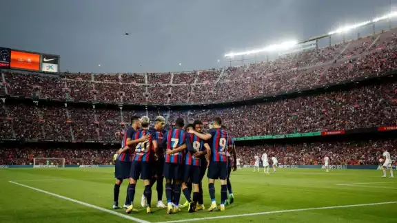 Ni Dani Alves pudo frenar el aparatoso encuentro del día de hoy Ni Dani Alves pudo frenar el aparatoso encuentro del día de hoy