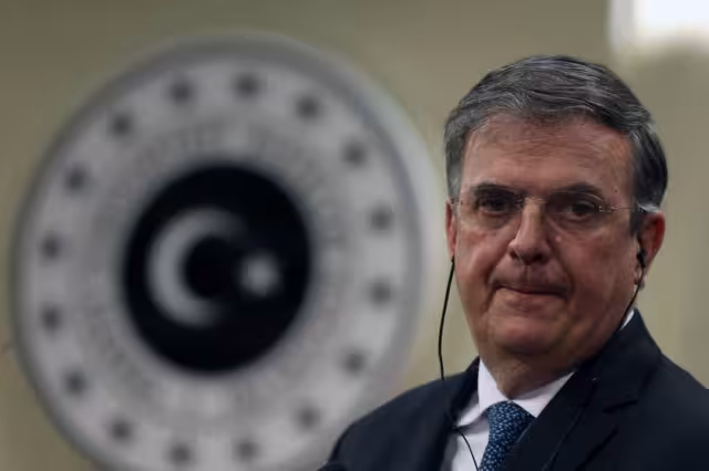 Marcelo Ebrard muestra transparencia a través de sus redes sociales